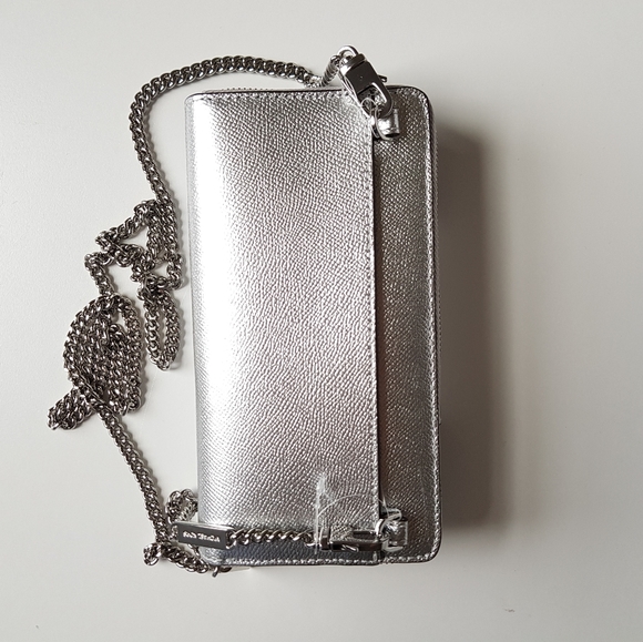 HARD TO FIND Michael Kors Metallic Phone Crossbody - Picture 3 of 5